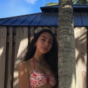 Meet your Posher, Danielle gonzalez